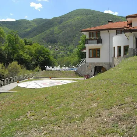 Retreat Center 게스트하우스 *